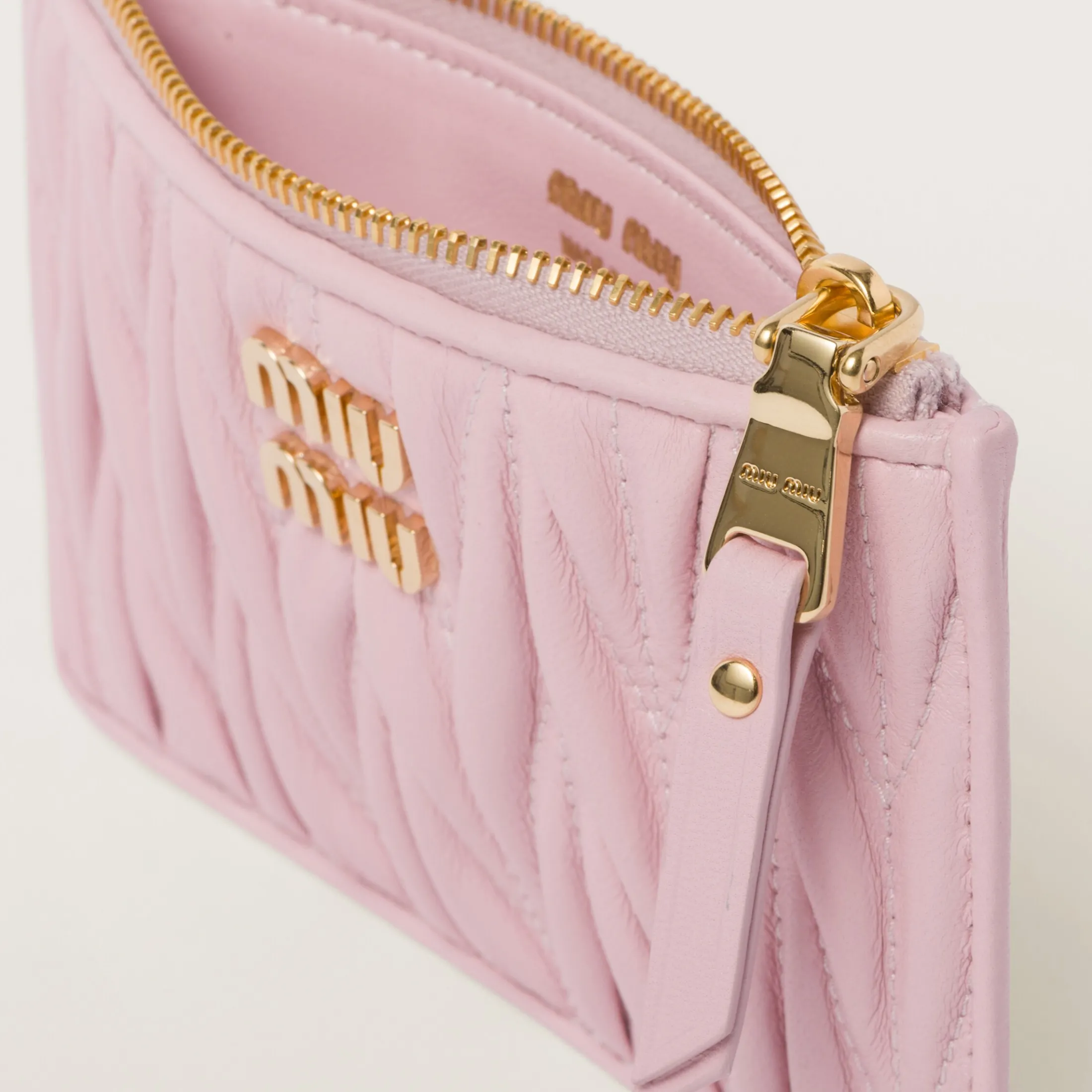 Alabaster Pink Matelassé Nappa Leather Envelope Wallet | Miu Miu