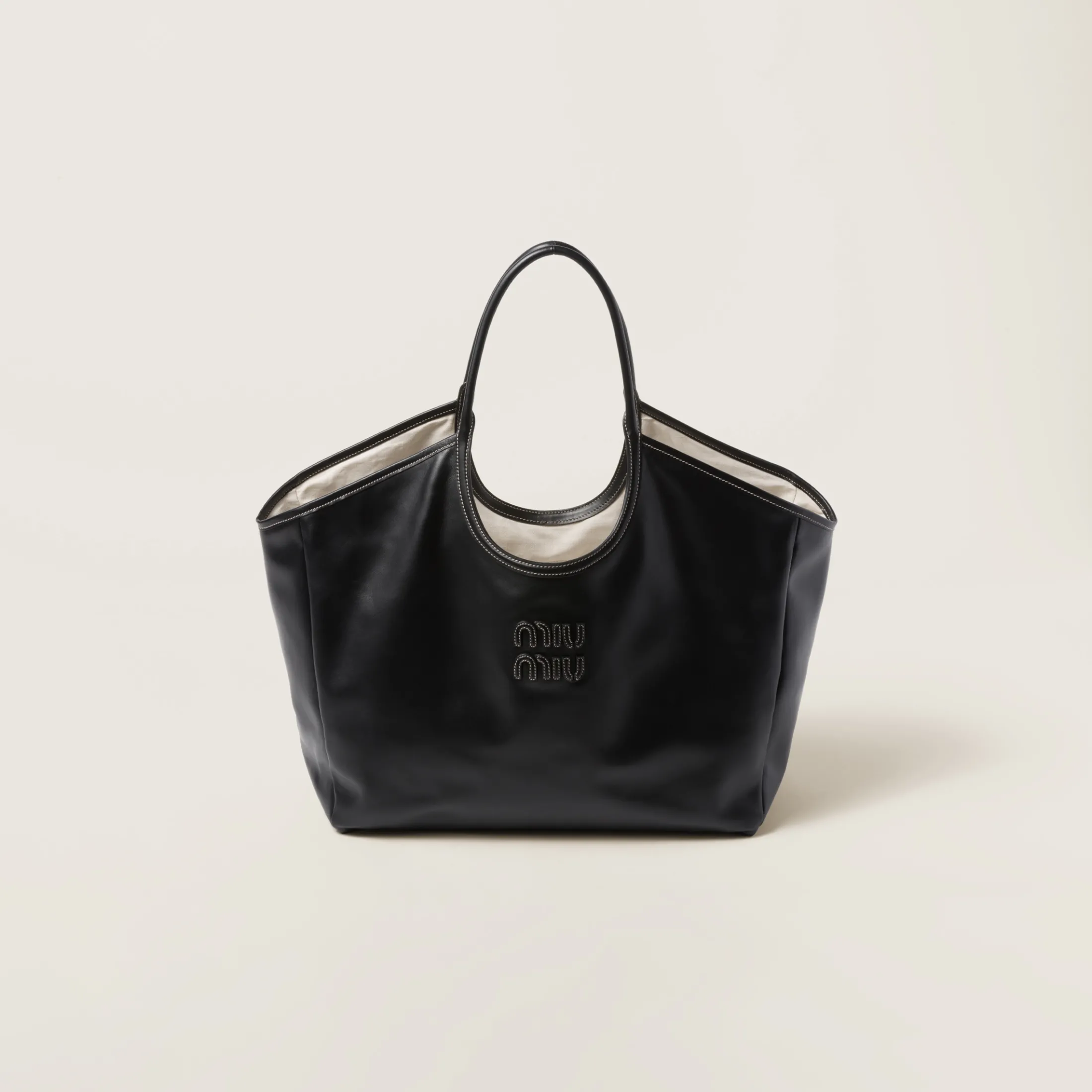 Black Ivy Leather Bag | Miu Miu