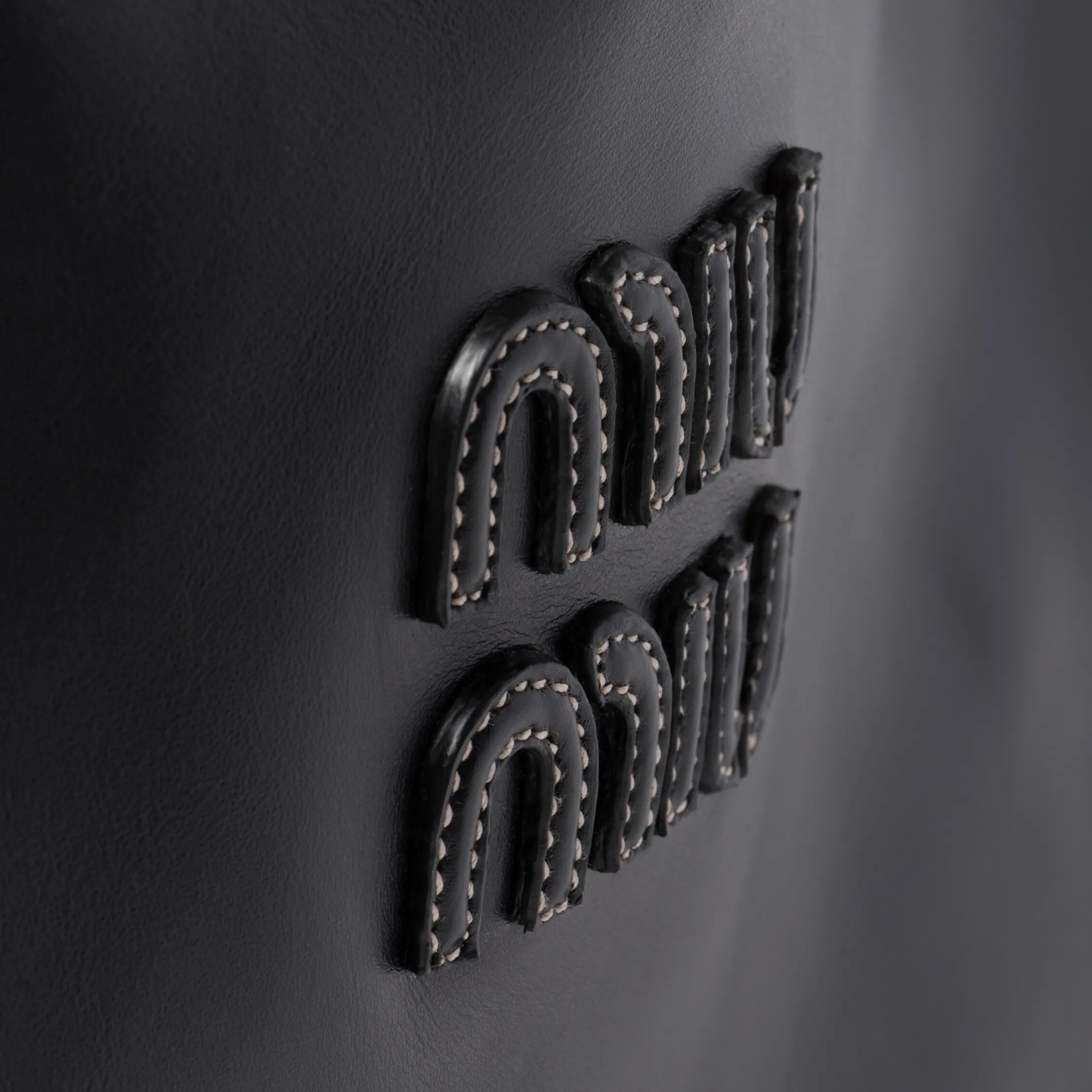 Black Ivy Leather Bag | Miu Miu