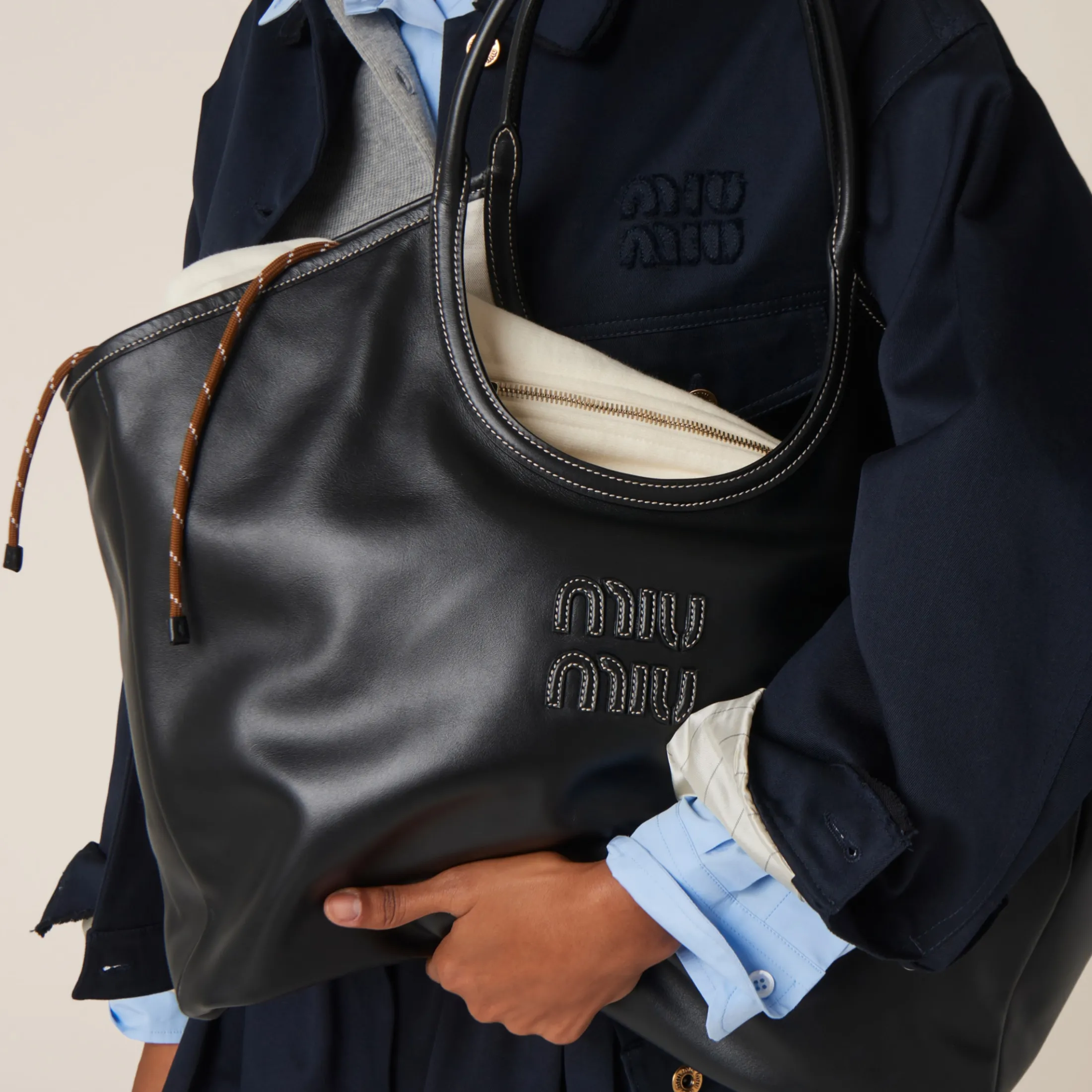 Black Ivy Leather Bag | Miu Miu