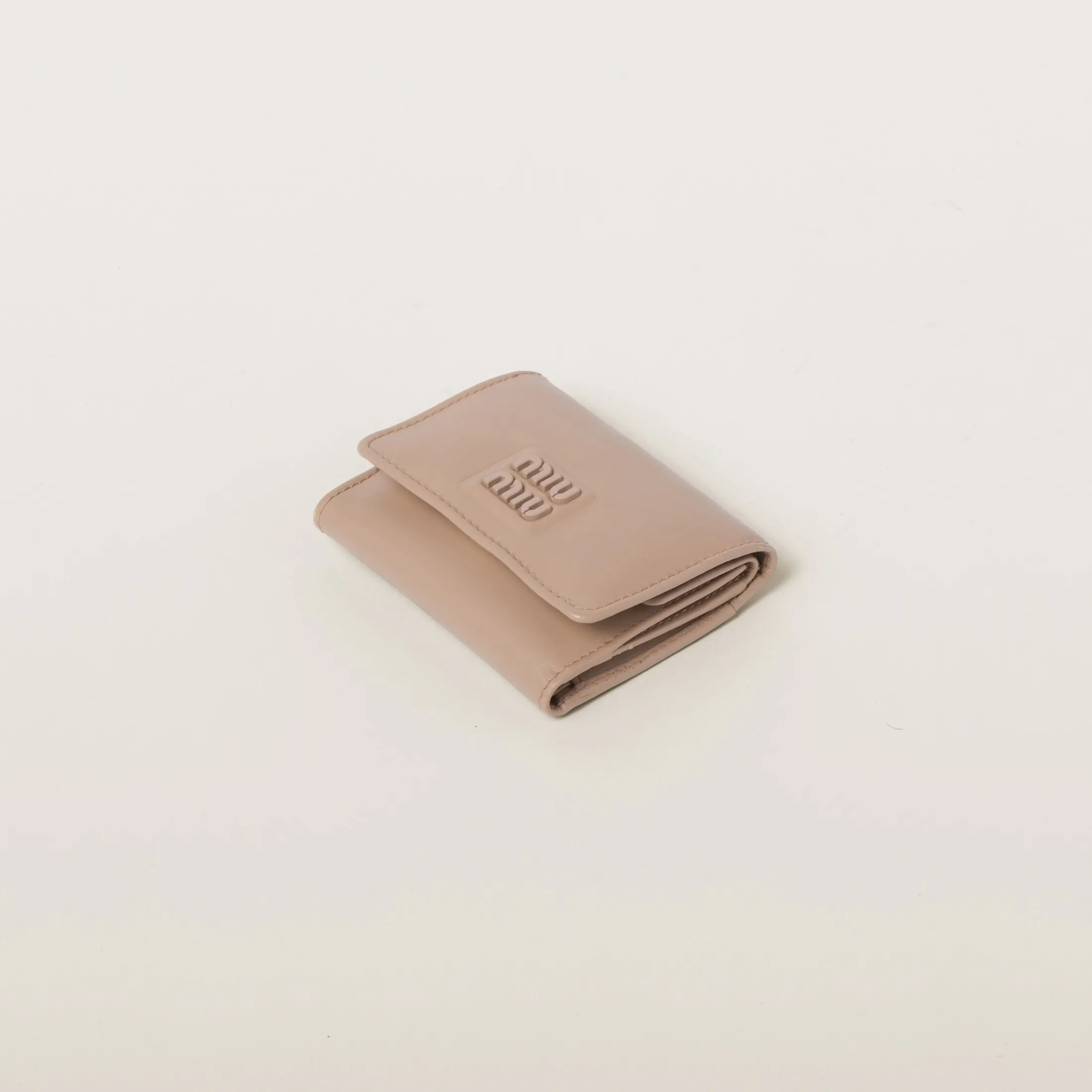 Cameo Small Leather Wallet | Miu Miu