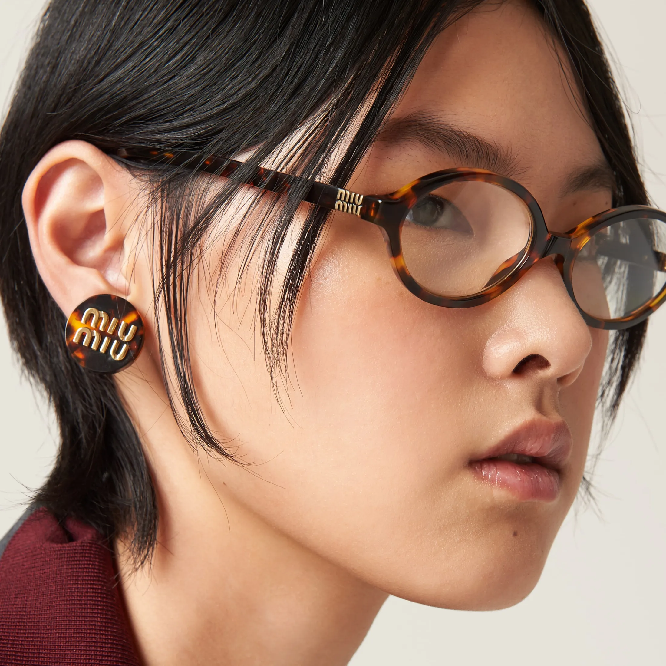 Dark Tortoiseshell Plexiglas Earrings | Miu Miu