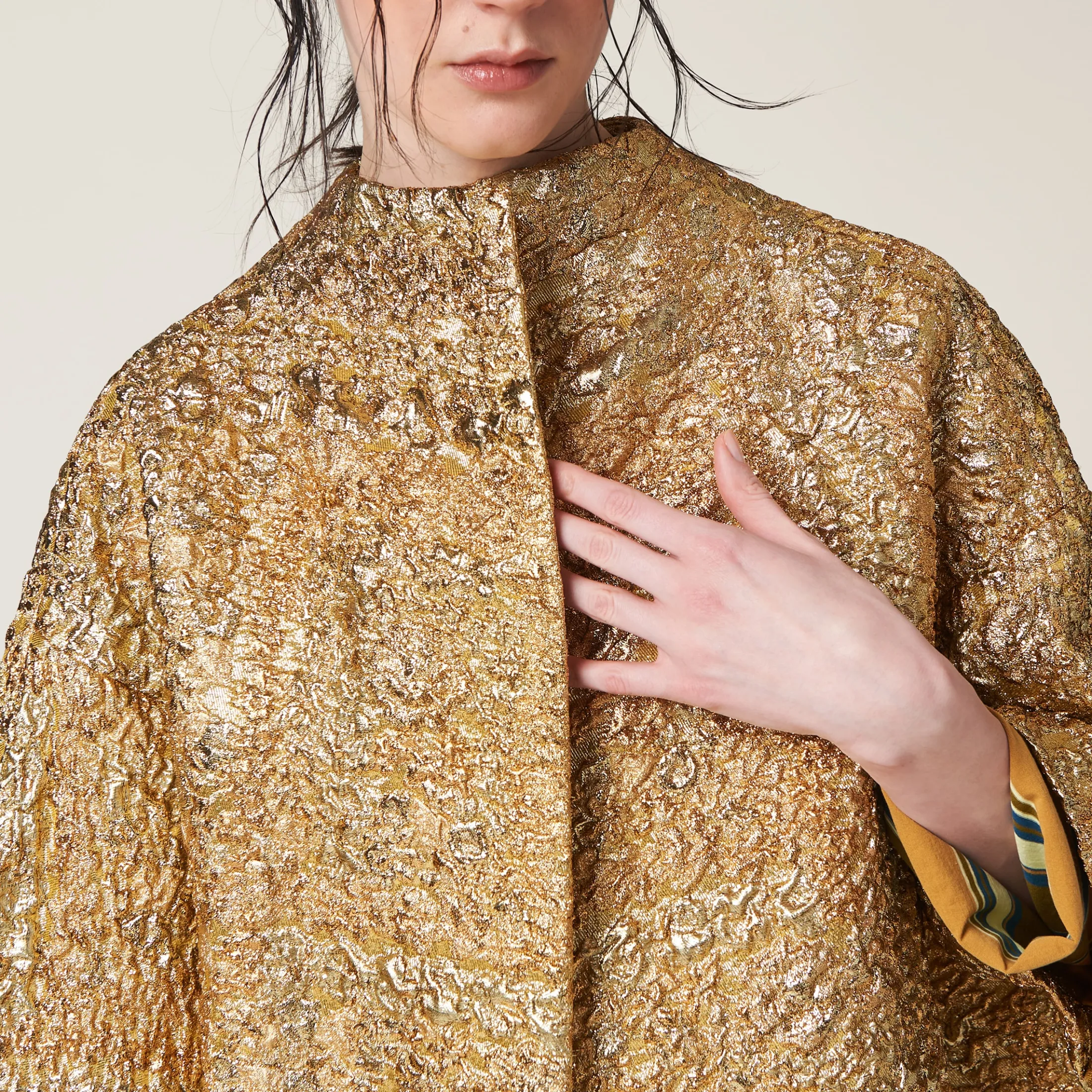 Gold Single-breasted Lamé Cloquet Jacquard Cape | Miu Miu